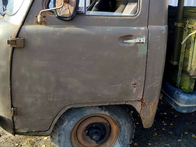 УАЗ 452, объемом двигателя 2.5 л и пробегом 0 тыс. км за 1000 $, фото 1 на Automoto.ua