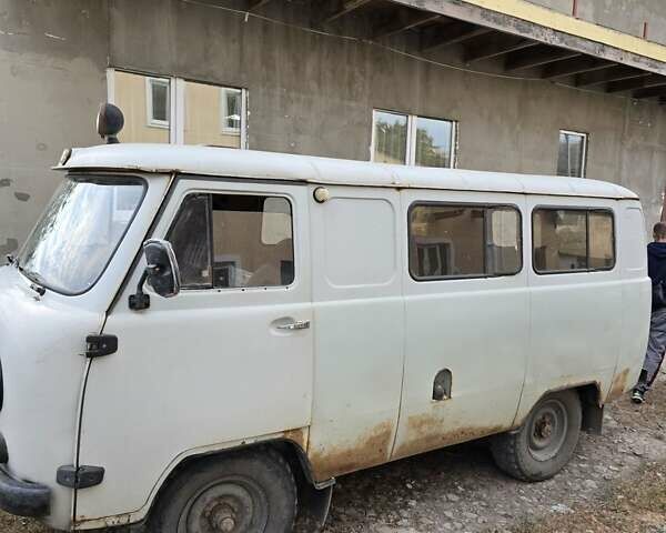 Сірий УАЗ 452, об'ємом двигуна 2.4 л та пробігом 120 тис. км за 2100 $, фото 2 на Automoto.ua