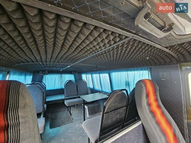 Зеленый УАЗ 452, объемом двигателя 2.45 л и пробегом 48 тыс. км за 5000 $, фото 4 на Automoto.ua