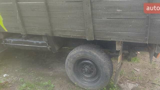 Зеленый УАЗ 452, объемом двигателя 2.4 л и пробегом 100 тыс. км за 1200 $, фото 1 на Automoto.ua