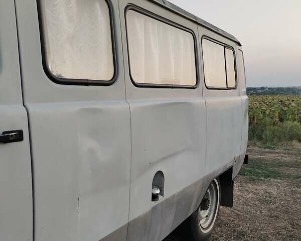 Серый УАЗ 452В, объемом двигателя 2.4 л и пробегом 42 тыс. км за 2900 $, фото 9 на Automoto.ua