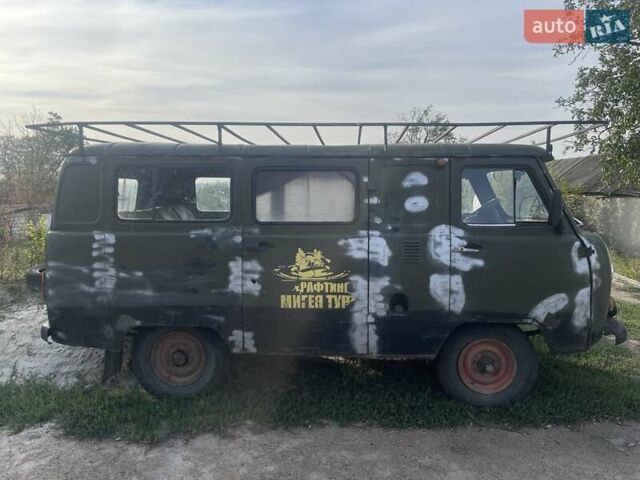 Зеленый УАЗ 452В, объемом двигателя 1.9 л и пробегом 300 тыс. км за 852 $, фото 1 на Automoto.ua