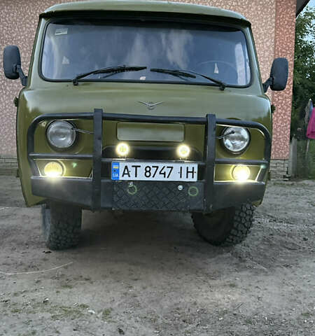 Зеленый УАЗ 452В, объемом двигателя 2.45 л и пробегом 89 тыс. км за 3999 $, фото 2 на Automoto.ua