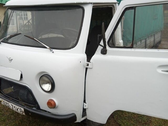 Белый УАЗ 469, объемом двигателя 2 л и пробегом 10 тыс. км за 1850 $, фото 1 на Automoto.ua