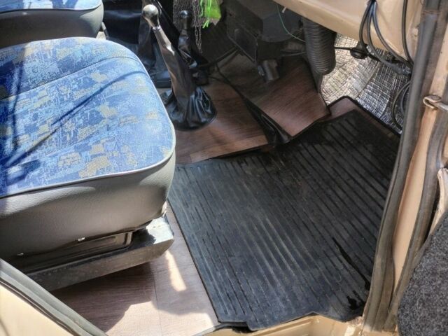 Бежевый УАЗ 469, объемом двигателя 2.45 л и пробегом 5 тыс. км за 3399 $, фото 4 на Automoto.ua