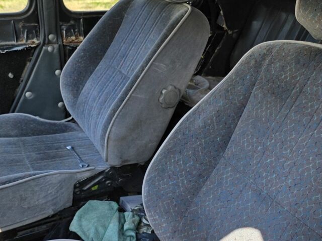 Черный УАЗ 469, объемом двигателя 2.5 л и пробегом 45 тыс. км за 3499 $, фото 5 на Automoto.ua