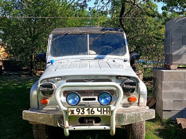 Серый УАЗ 469, объемом двигателя 2.4 л и пробегом 160 тыс. км за 3300 $, фото 2 на Automoto.ua