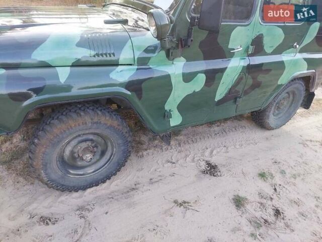 Зеленый УАЗ 469, объемом двигателя 2.4 л и пробегом 40 тыс. км за 2800 $, фото 2 на Automoto.ua