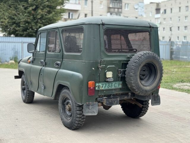 Зеленый УАЗ 469, объемом двигателя 2.4 л и пробегом 100 тыс. км за 1500 $, фото 2 на Automoto.ua