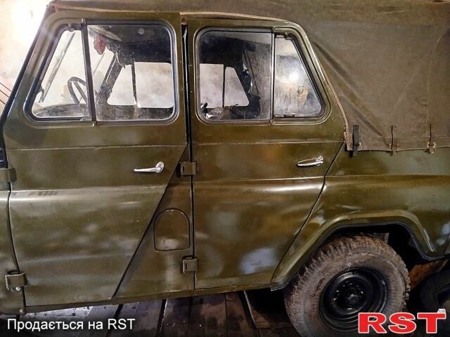 Зеленый УАЗ 469, объемом двигателя 2.4 л и пробегом 210 тыс. км за 3000 $, фото 1 на Automoto.ua