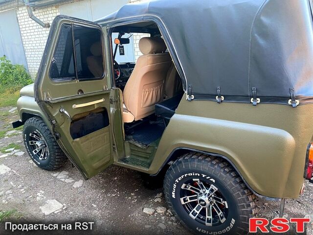 Зеленый УАЗ 469, объемом двигателя 2.4 л и пробегом 3 тыс. км за 4999 $, фото 5 на Automoto.ua