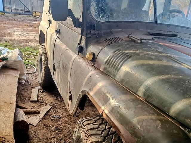 Зеленый УАЗ 469, объемом двигателя 2.5 л и пробегом 250 тыс. км за 1300 $, фото 2 на Automoto.ua