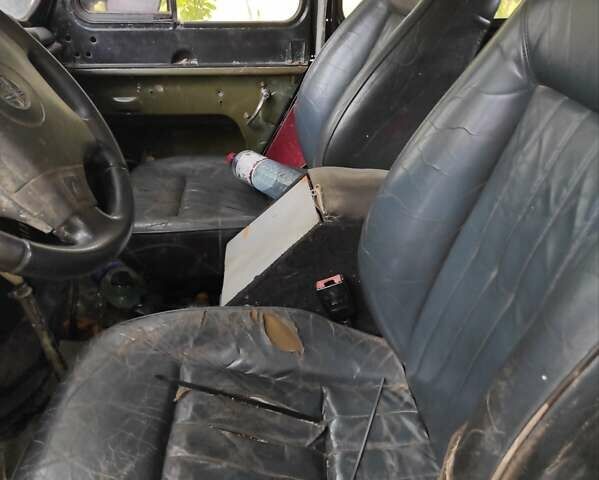 Зеленый УАЗ 469Б, объемом двигателя 2.45 л и пробегом 200 тыс. км за 2000 $, фото 1 на Automoto.ua