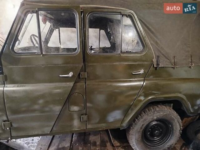 Зелений УАЗ 469Б, об'ємом двигуна 2.4 л та пробігом 200 тис. км за 3000 $, фото 3 на Automoto.ua