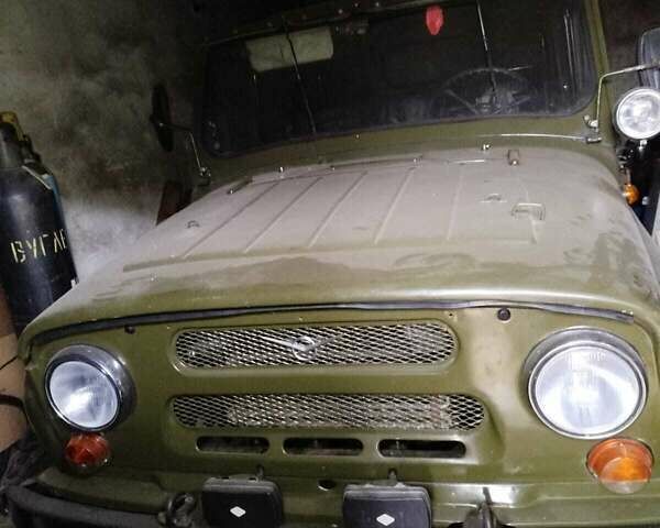 Зелений УАЗ 469Б, об'ємом двигуна 2.4 л та пробігом 200 тис. км за 3000 $, фото 1 на Automoto.ua