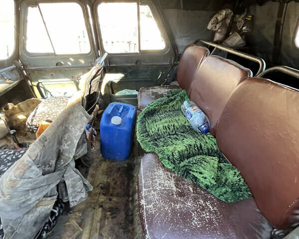 Зелений УАЗ 469Б, об'ємом двигуна 2.4 л та пробігом 17 тис. км за 3000 $, фото 6 на Automoto.ua