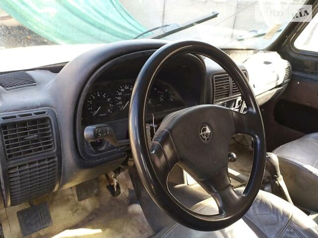 Зелений УАЗ 469Б, об'ємом двигуна 2.4 л та пробігом 100 тис. км за 2900 $, фото 6 на Automoto.ua
