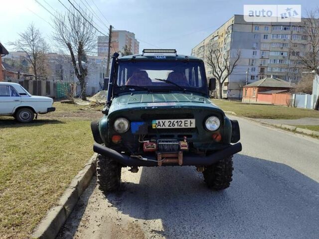 Зеленый УАЗ 469Б, объемом двигателя 2.45 л и пробегом 200 тыс. км за 3500 $, фото 1 на Automoto.ua