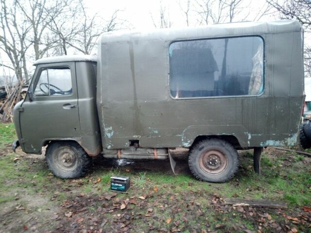 Зелений УАЗ Інша, об'ємом двигуна 2.4 л та пробігом 120 тис. км за 1500 $, фото 1 на Automoto.ua