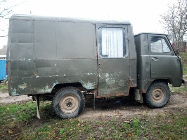 Зелений УАЗ Інша, об'ємом двигуна 2.4 л та пробігом 120 тис. км за 1500 $, фото 2 на Automoto.ua