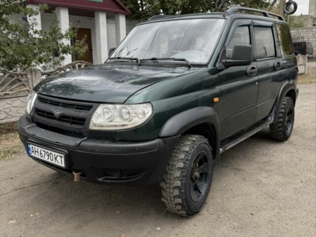 Зеленый УАЗ Другая, объемом двигателя 2.4 л и пробегом 300 тыс. км за 1500 $, фото 2 на Automoto.ua