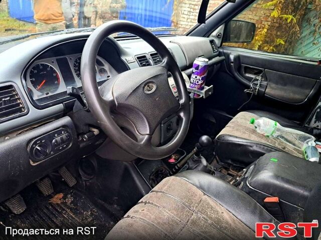 УАЗ Патриот, объемом двигателя 2.7 л и пробегом 100 тыс. км за 1999 $, фото 5 на Automoto.ua