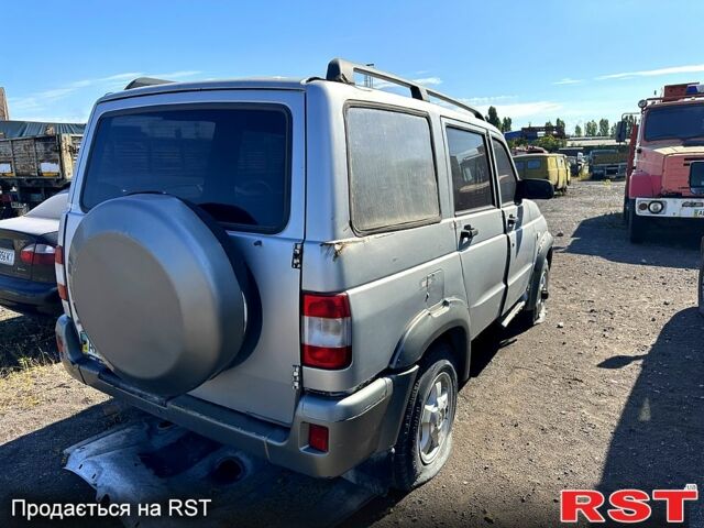 Сірий УАЗ Патріот, об'ємом двигуна 2.7 л та пробігом 755 тис. км за 3410 $, фото 4 на Automoto.ua