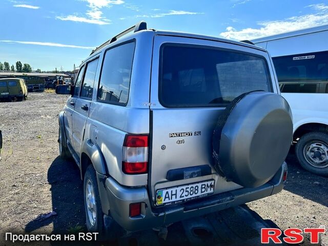 Сірий УАЗ Патріот, об'ємом двигуна 2.7 л та пробігом 755 тис. км за 3410 $, фото 3 на Automoto.ua