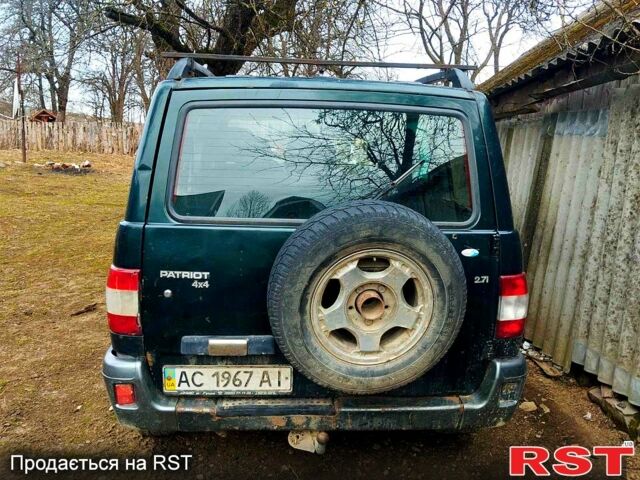 Зеленый УАЗ Патриот, объемом двигателя 2.7 л и пробегом 180 тыс. км за 2600 $, фото 2 на Automoto.ua