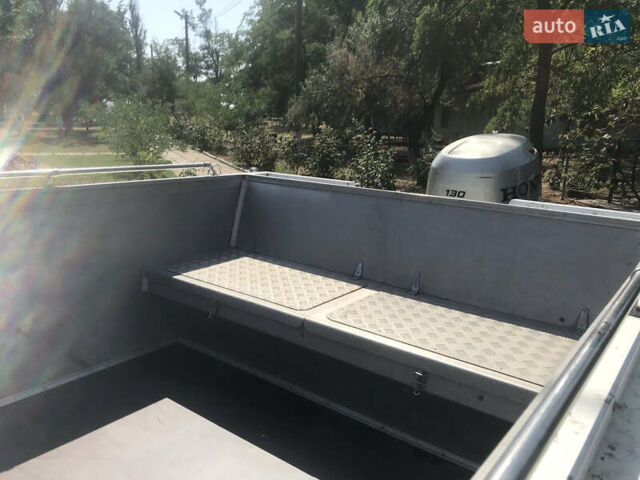 Сірий УМС 600, об'ємом двигуна 0 л та пробігом 8 тис. км за 25000 $, фото 10 на Automoto.ua