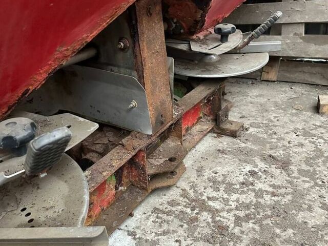 Красный Униа МКС, объемом двигателя 0 л и пробегом 0 тыс. км за 20930 $, фото 3 на Automoto.ua