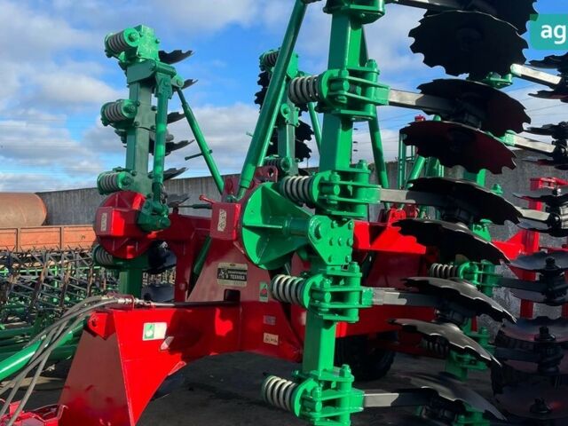 Униа Twix 6.0 XL, объемом двигателя 0 л и пробегом 0 тыс. км за 9416 $, фото 2 на Automoto.ua