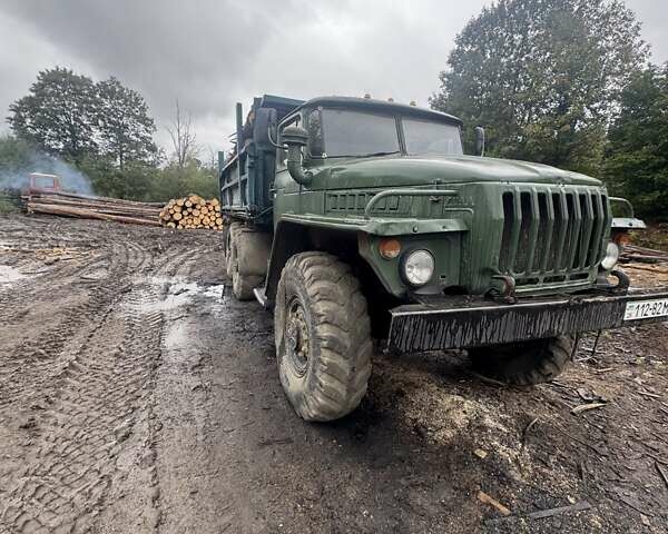 Зеленый Урал 5557, объемом двигателя 10.8 л и пробегом 100 тыс. км за 11000 $, фото 1 на Automoto.ua