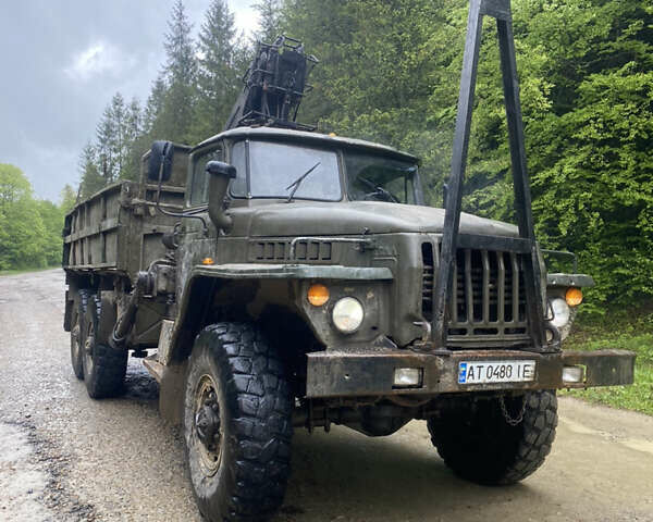 Зелений Урал 5557, об'ємом двигуна 10.85 л та пробігом 555 тис. км за 15500 $, фото 1 на Automoto.ua
