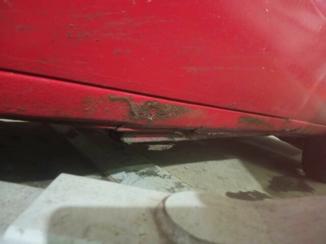 Красный ВАЗ 1111 Ока, объемом двигателя 2 л и пробегом 380 тыс. км за 700 $, фото 7 на Automoto.ua