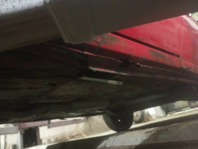 Красный ВАЗ 1111 Ока, объемом двигателя 2 л и пробегом 380 тыс. км за 700 $, фото 8 на Automoto.ua