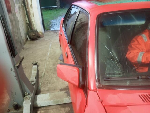 Красный ВАЗ 1111 Ока, объемом двигателя 2 л и пробегом 380 тыс. км за 700 $, фото 3 на Automoto.ua