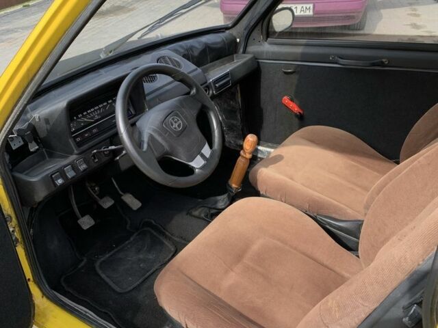 Желтый ВАЗ 1111 Ока, объемом двигателя 0.65 л и пробегом 80 тыс. км за 1000 $, фото 6 на Automoto.ua