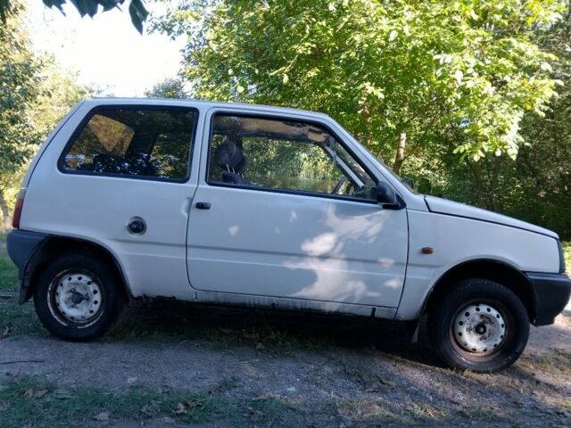 Белый ВАЗ 11113, объемом двигателя 0 л и пробегом 57 тыс. км за 894 $, фото 2 на Automoto.ua