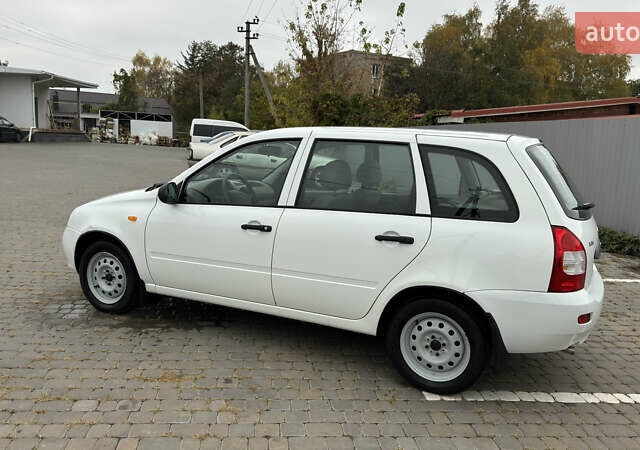 ВАЗ 1117 Калина 2009 в Кременчуге на Automoto.ua Белый ВАЗ 1117 Калина, объемом двигателя 1.4 л и пробегом 19 тыс. км за 4000 $, фото 4 на Automoto.ua