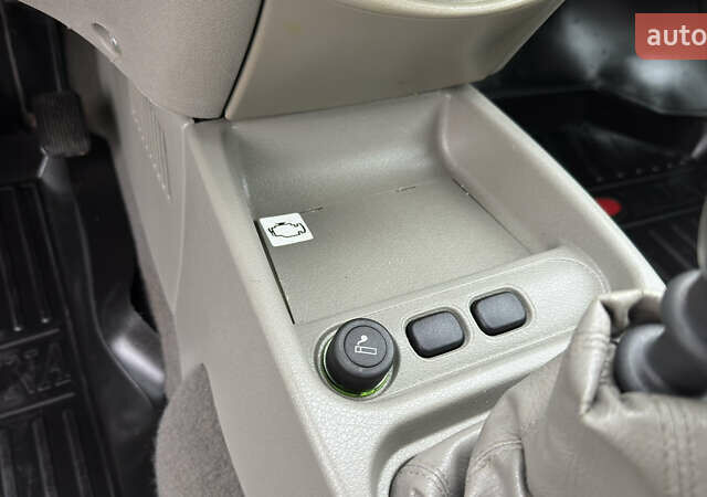 ВАЗ 1117 Калина 2009 в Кременчуге на Automoto.ua Белый ВАЗ 1117 Калина, объемом двигателя 1.4 л и пробегом 19 тыс. км за 3950 $, фото 91 на Automoto.ua