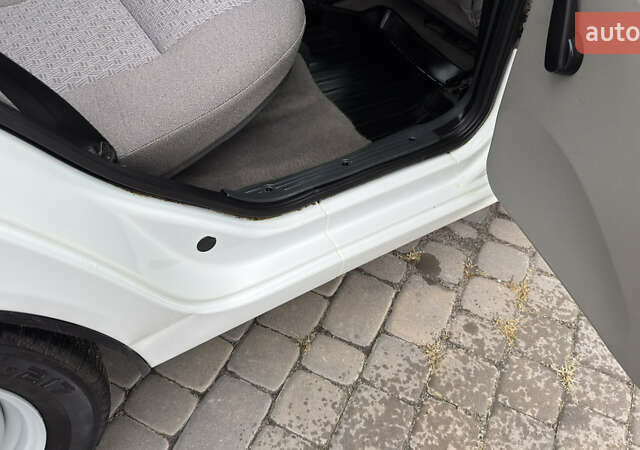 ВАЗ 1117 Калина 2009 в Кременчуге на Automoto.ua Белый ВАЗ 1117 Калина, объемом двигателя 1.4 л и пробегом 19 тыс. км за 3950 $, фото 115 на Automoto.ua