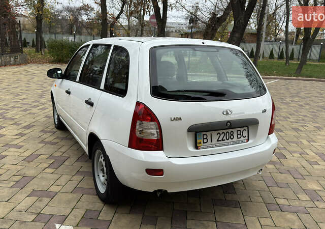 Белый ВАЗ 1117 Калина, объемом двигателя 1.4 л и пробегом 19 тыс. км за 3590 $, фото 9 на Automoto.ua