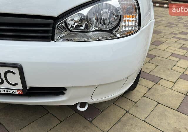 Белый ВАЗ 1117 Калина, объемом двигателя 1.4 л и пробегом 19 тыс. км за 3700 $, фото 29 на Automoto.ua