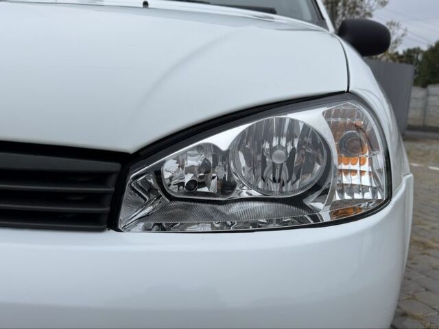 Белый ВАЗ 1117 Калина, объемом двигателя 1.4 л и пробегом 19 тыс. км за 3999 $, фото 10 на Automoto.ua