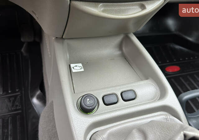 Білий ВАЗ 1117 Калина, об'ємом двигуна 1.4 л та пробігом 19 тис. км за 3590 $, фото 102 на Automoto.ua