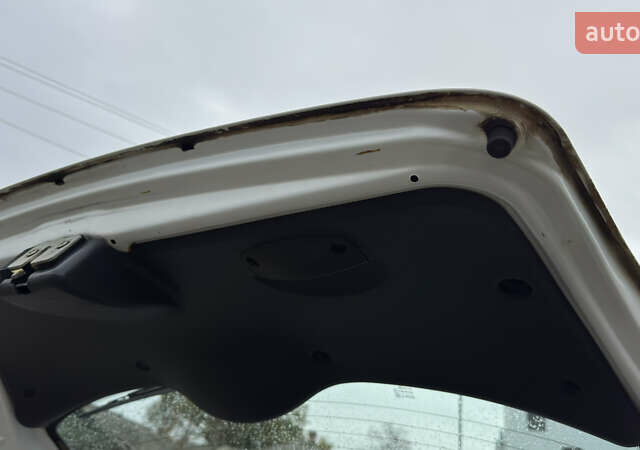 ВАЗ 1117 Калина 2009 в Кременчуге на Automoto.ua Белый ВАЗ 1117 Калина, объемом двигателя 1.4 л и пробегом 19 тыс. км за 3950 $, фото 139 на Automoto.ua