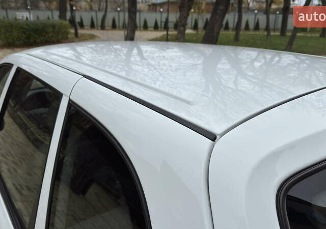 Белый ВАЗ 1117 Калина, объемом двигателя 1.4 л и пробегом 19 тыс. км за 3700 $, фото 63 на Automoto.ua