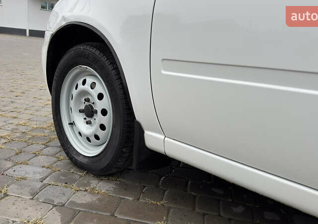 ВАЗ 1117 Калина 2009 в Кременчуге на Automoto.ua Белый ВАЗ 1117 Калина, объемом двигателя 1.4 л и пробегом 19 тыс. км за 3950 $, фото 78 на Automoto.ua