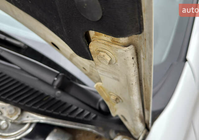 Білий ВАЗ 1117 Калина, об'ємом двигуна 1.4 л та пробігом 19 тис. км за 3590 $, фото 166 на Automoto.ua